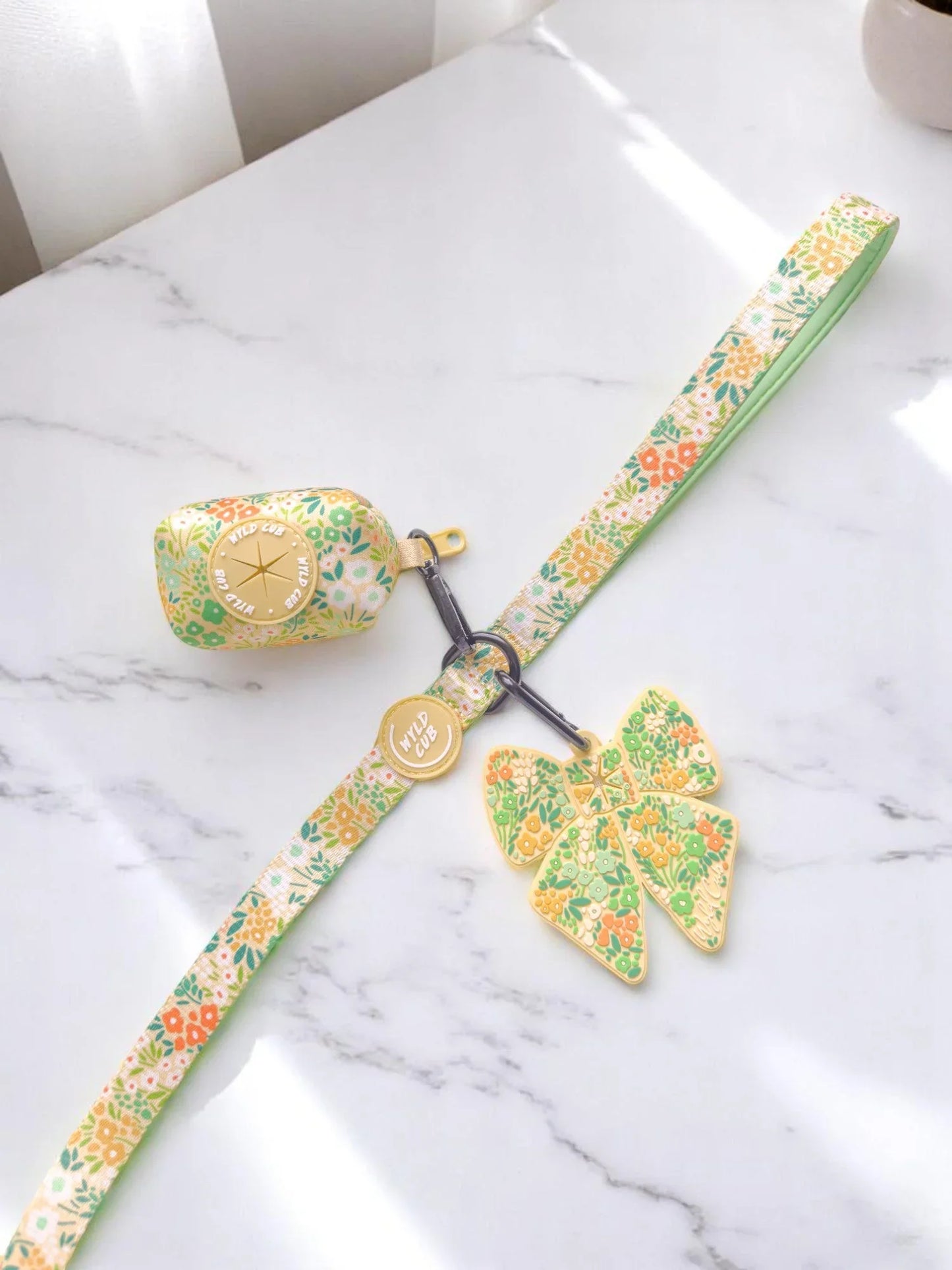 Wyld Cub - Poop Bag Caddy: Notting Hill Lemongrass